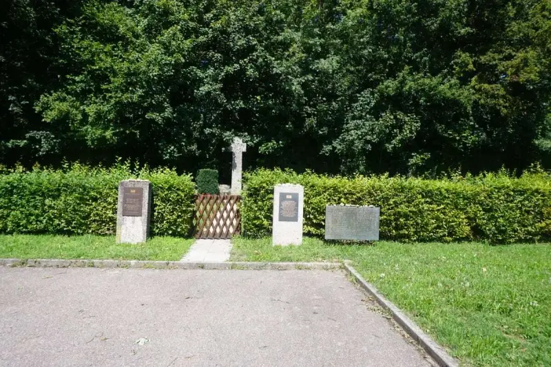 Kochendorf Facebook — KZ-Friedhof Kochendorf Cmentarz ofiar obozu w Bad Friedrichshall